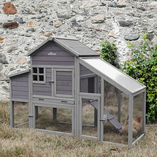 Tucker Murphy Pet™ Gantz Weather Resistant Rabbit Hutch with Ramp